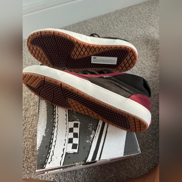 The Lizzie - VANS - Picture 3 of 7